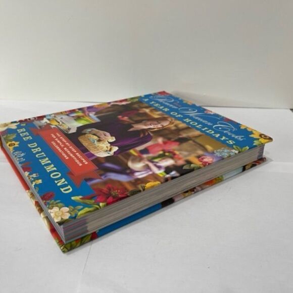 The Pioneer Woman Cooks Cookbook A YEAR OF HOLIDAYS Ree Drummond NEW! Excellent - Picture 3 of 4
